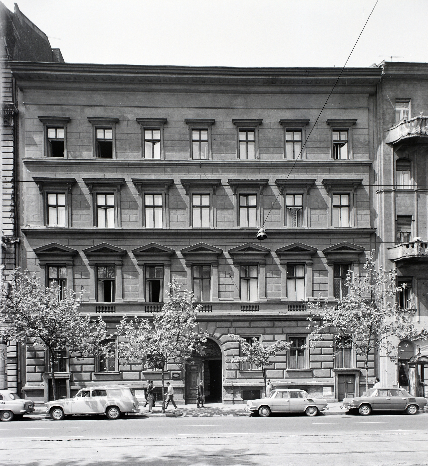 Magyarország, Budapest V., Bajcsy-Zsilinszky út, szemben a 72-es számú Marshall-ház., 1969, FŐFOTÓ, Budapest, Fortepan #208314