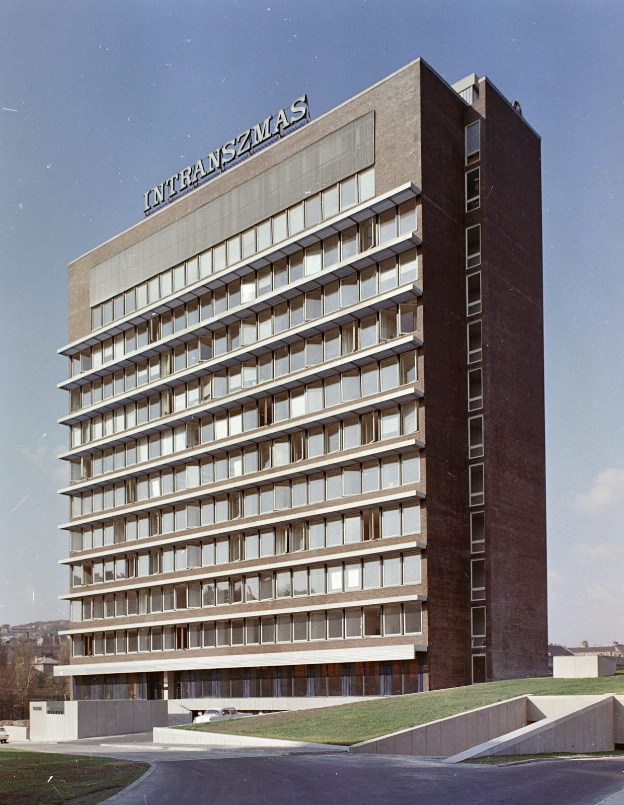 Magyarország, Budapest I., Márvány utca 17., INTRANSZMAS székház., 1969, FŐFOTÓ, Budapest, Intranszmas Vállalat, Fortepan #208345