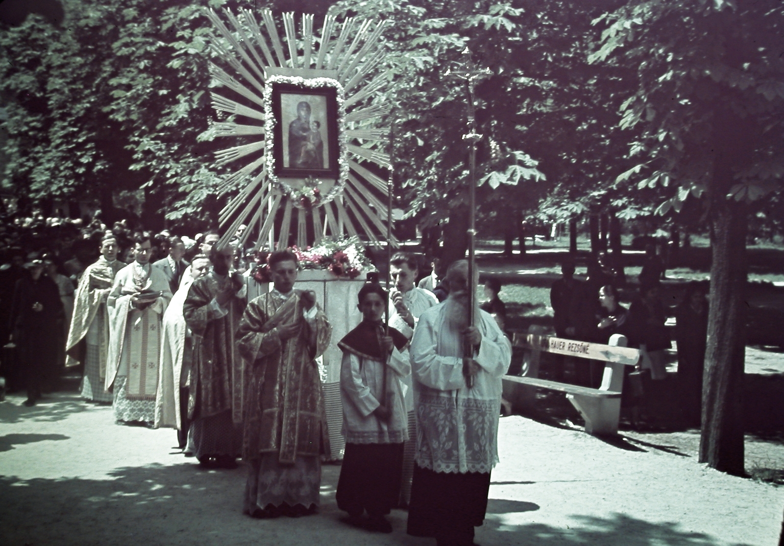 Hungary, Budapest II., Máriaremete, körmenet., 1940, Fortepan, religion, colorful, procession, Budapest, Fortepan #20852