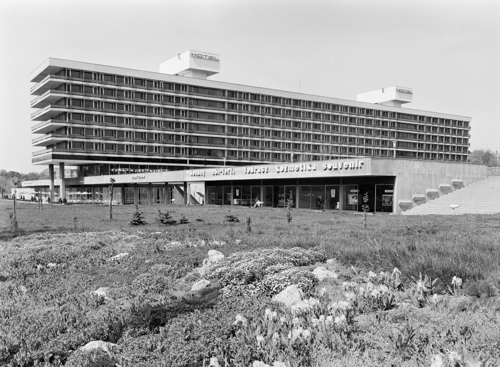 Hungary, Balatonfüred, a Hotel Annabella a Tagore sétány felől nézve., 1968, FŐFOTÓ, Fortepan #208648