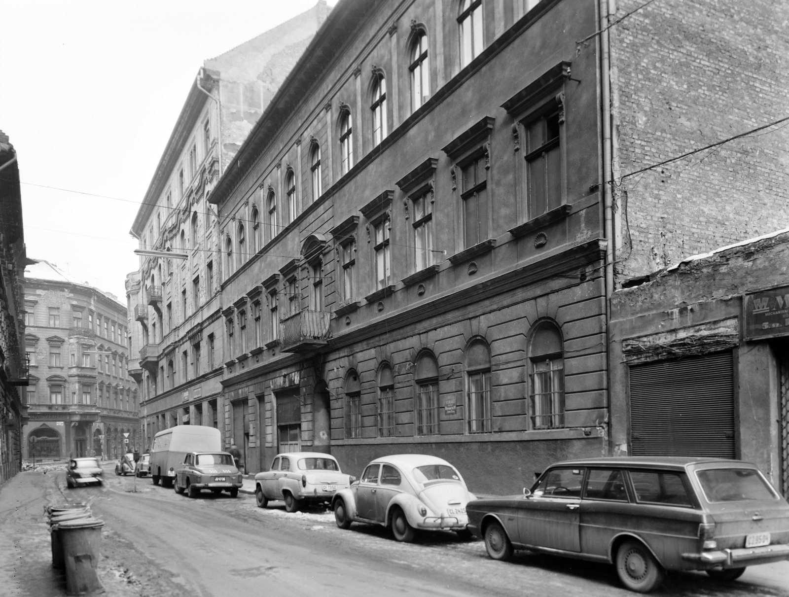 Hungary, Budapest VII., Szövetség utca a Dohány utca felé, jobbra a 21-es számú ház., 1970, FŐFOTÓ, Budapest, Fortepan #208803