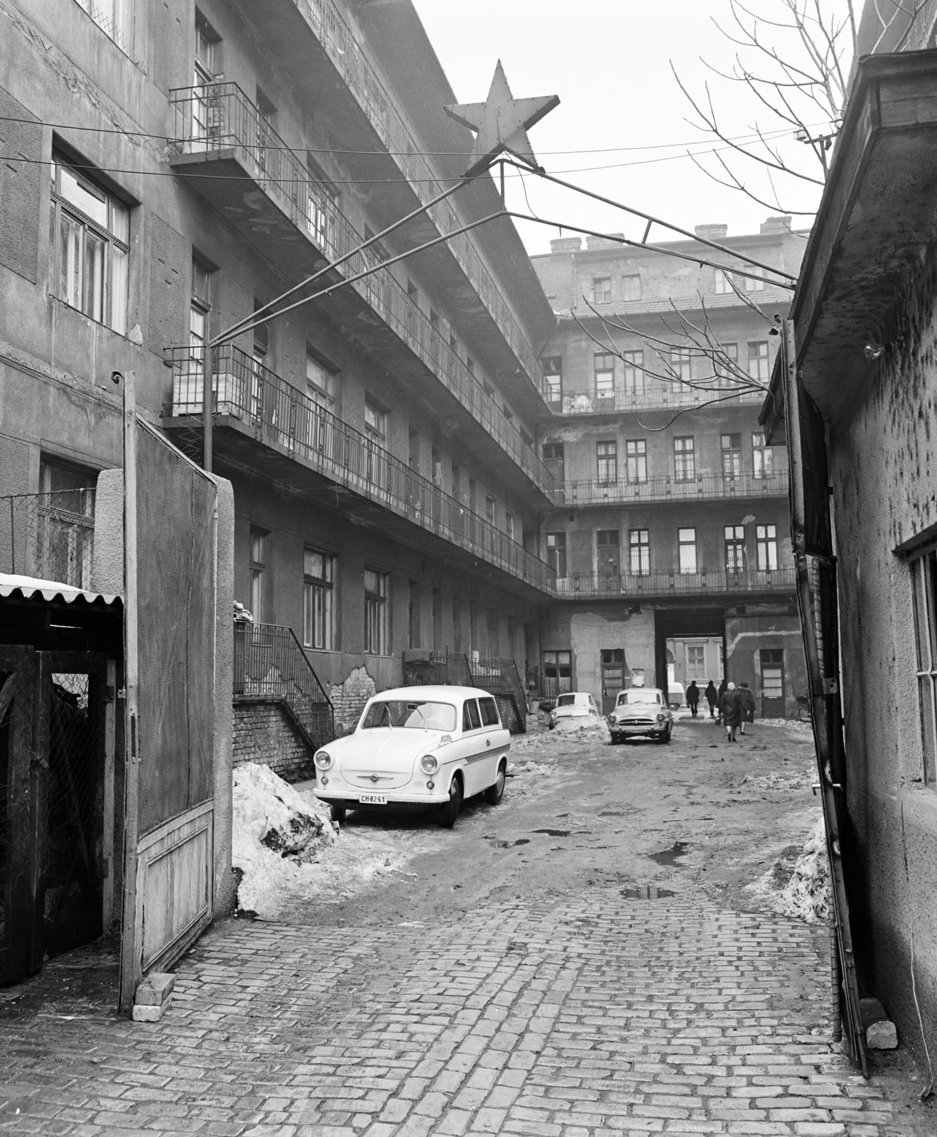 Hungary, Budapest XIII., a Szabolcs utca 29-es számú ház udvara., 1970, FŐFOTÓ, Budapest, Fortepan #208811