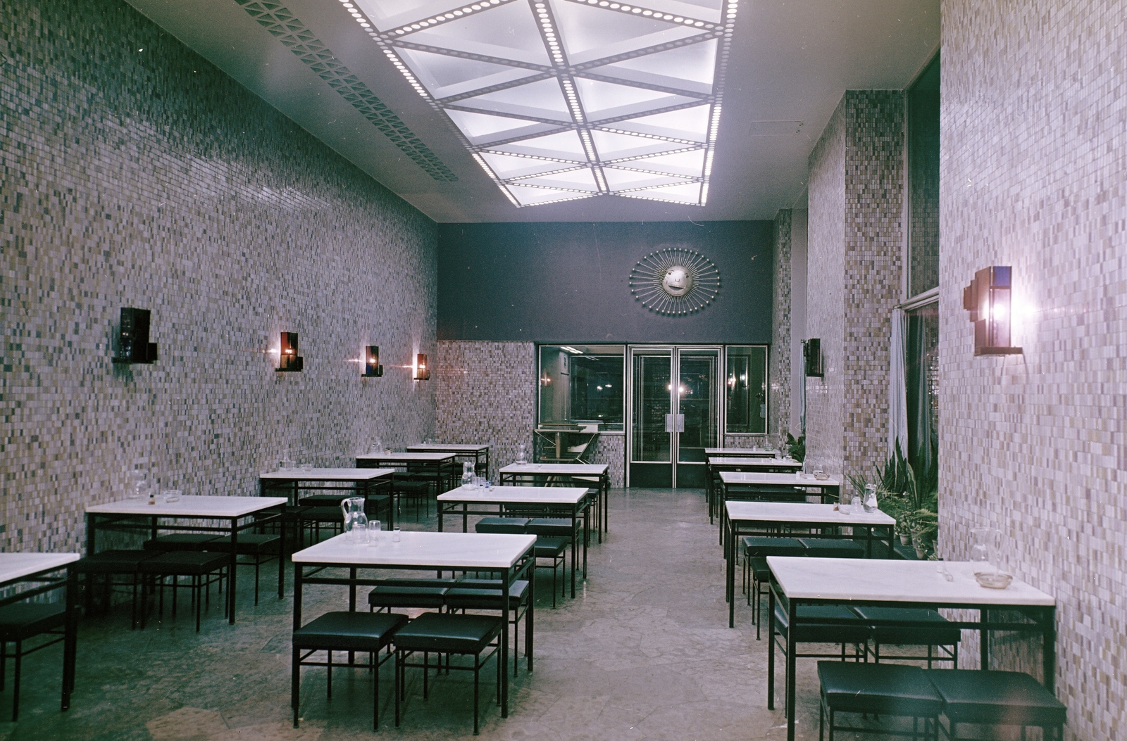 Hungary, Budapest V., Szent István körút, Berlin önkiszolgáló étterem., 1965, FŐFOTÓ, Budapest, interior, Fortepan #209059