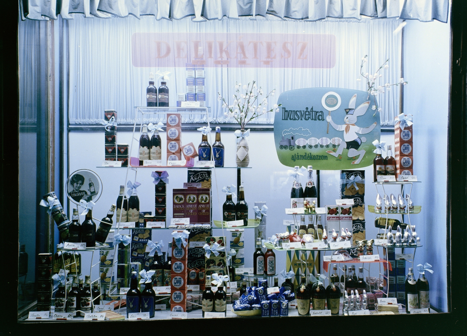 1966, FŐFOTÓ, colorful, Show window, food, Easter, Fortepan #209065