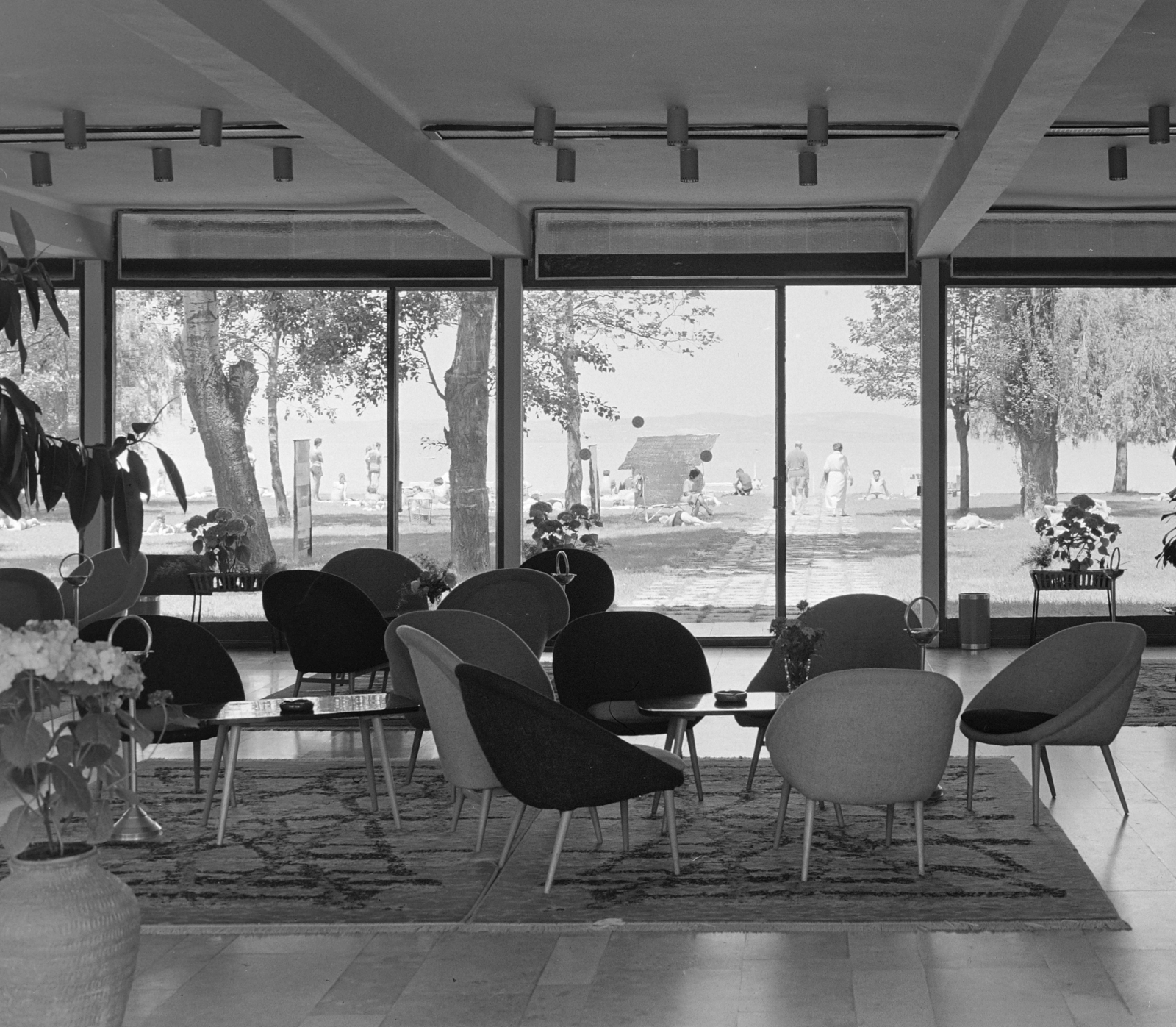 Hungary,Lake Balaton, Siófok, Petőfi sétány, a Hotel Hungária hallja., 1967, FŐFOTÓ, Fortepan #209120