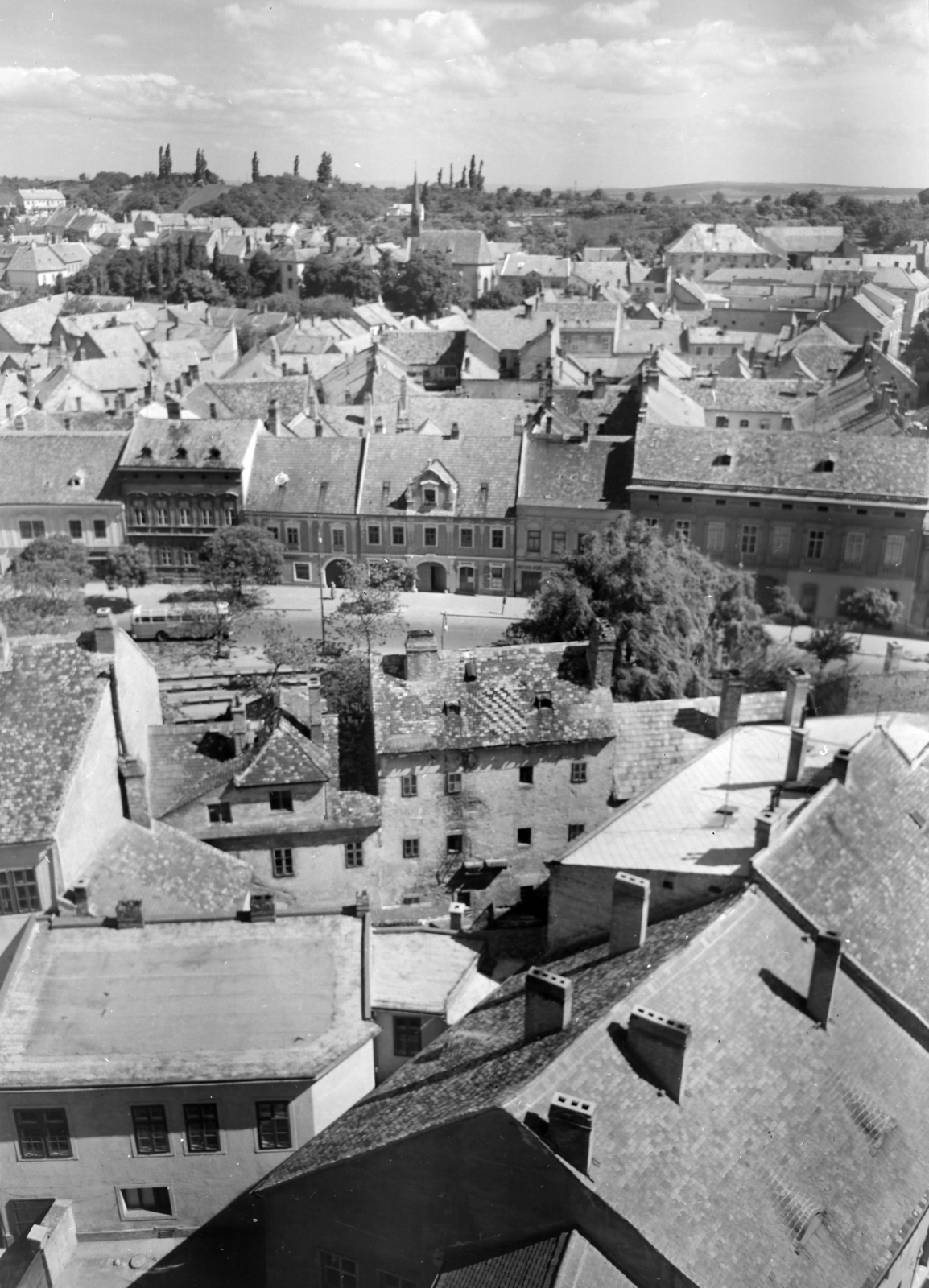 Magyarország, Sopron, kilátás a Tűztoronyból, előtérben a Kisvárkerület., 1962, FŐFOTÓ, panorámakép, Fortepan #209207