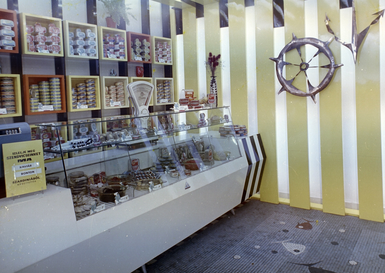 Hungary, Budapest V., Kígyó utca, Csemege halkonzerv bolt., 1962, FŐFOTÓ, fish, shop interior, mosaic floor, Budapest, deli counter, Fortepan #209311