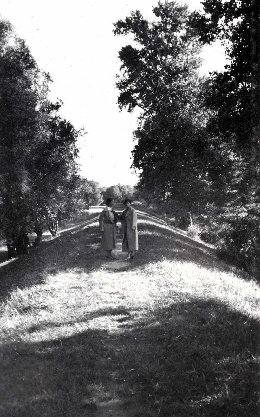 Hungary, Pócsmegyer, Surány, a felvétel a Duna árvízvédelmi töltésén készült., 1937, Balogh Jánosné dr. Horváth Terézia, Fortepan #209373