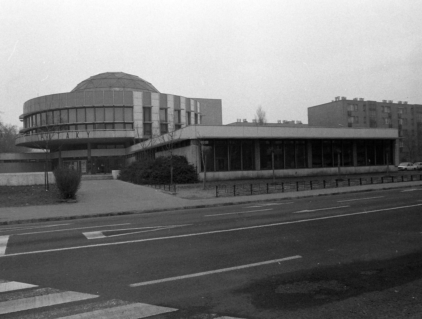 Hungary, Budapest X., Szent László (Pataky István) tér, "Pataky" Művelődési ház., 1978, Fortepan, modern architecture, Budapest, Dezső Tóth-design, Fortepan #21002