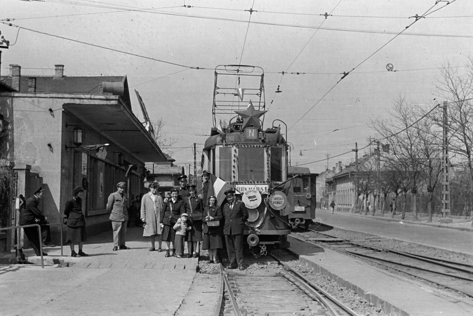 Magyarország, Budapest XI., Fehérvári (Szabadság) út, a felvétel a Budafok kocsiszín előtti BHÉV megállónál készült., 1962, Belházy Miklós, Budapest, Fortepan #210061