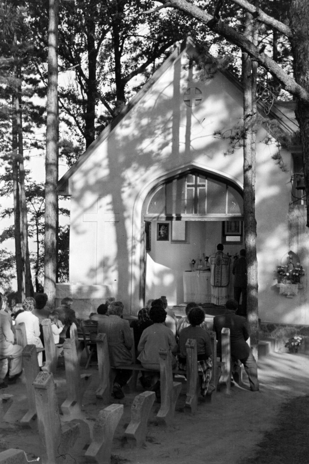 Hungary,Lake Balaton, Siófok, Balatonszabadi-Sóstó, Baross Gábor utca 68., Szent István király-kápolna., 1962, Belházy Miklós, chapel, Fortepan #210063
