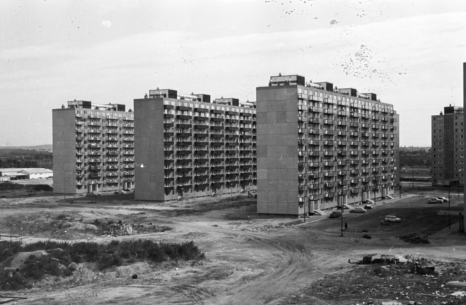 Magyarország, Újpalota, Budapest XV., az Erdőkerülő utca panelházai a Zsókavár utca 46-ból nézve., 1972, Belházy Miklós, lakótelep, panelház, Budapest, Fortepan #210157