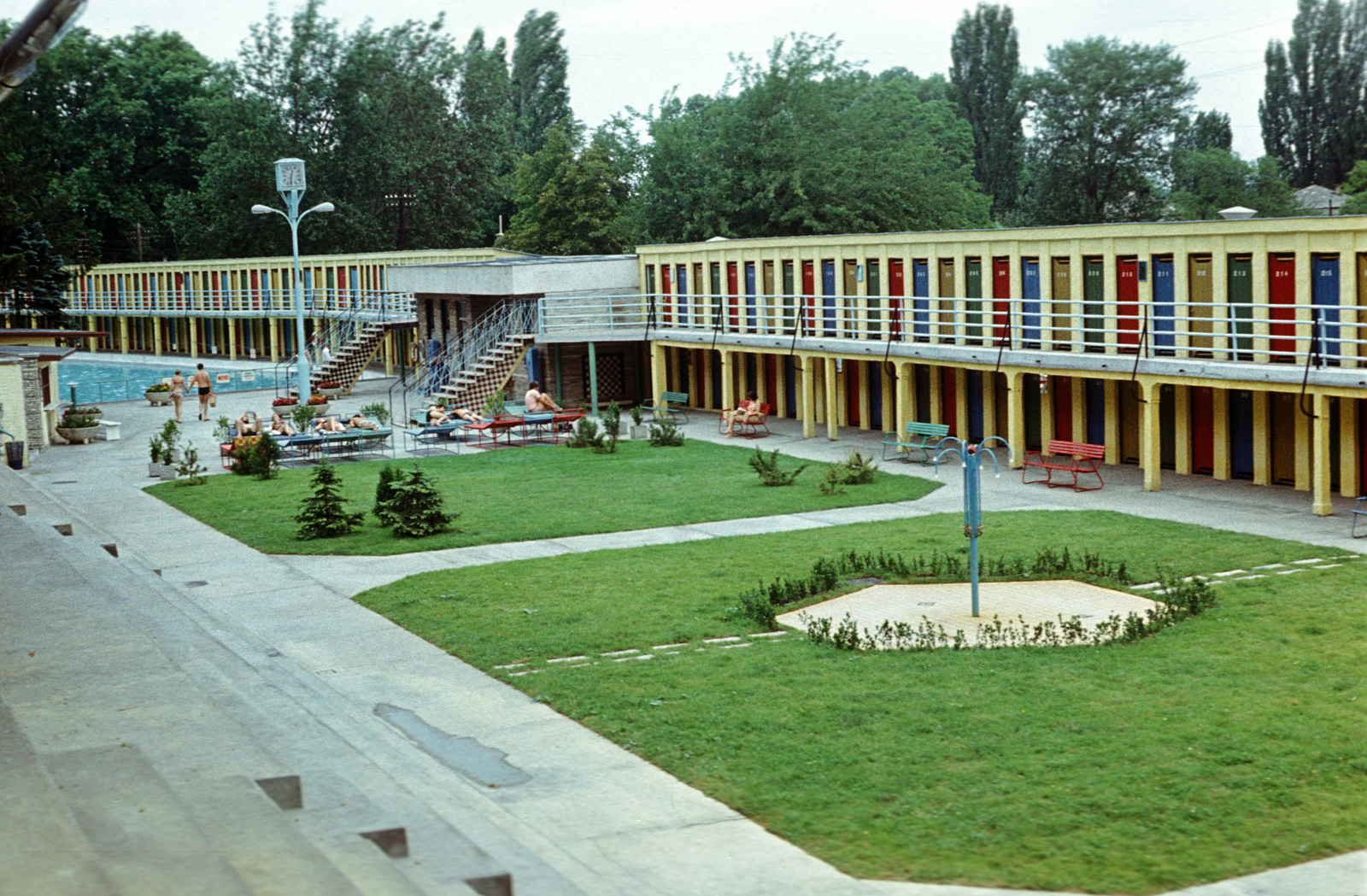 Hungary, Budapest III., Csillaghegyi strandfürdő., 1977, Fürdőigazgatóság, Budapest, Fortepan #210364
