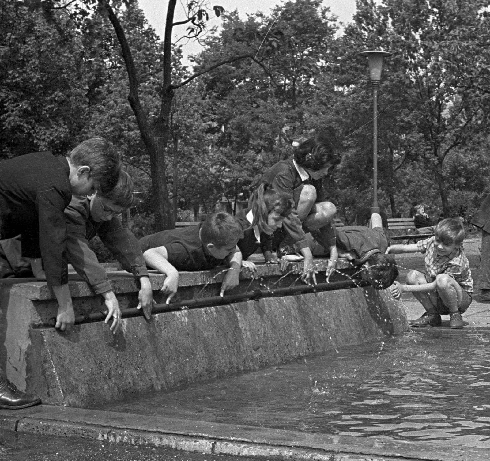 Hungary, Budapest VIII., II. János Pál pápa (Köztársaság) téri játszótér., 1964, Herpay Gábor, Budapest, Fortepan #210494