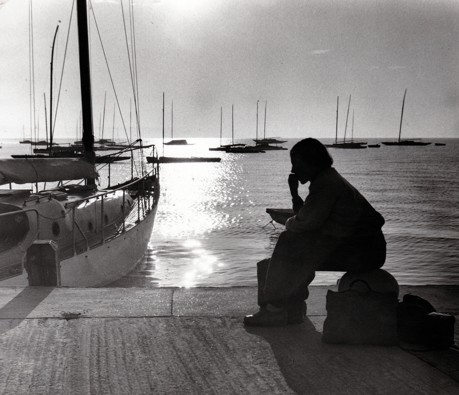 Hungary, Balatonalmádi, vitorláskikötő., 1956, Kieselbach Tamás, sailboat, silhouette, Fortepan #210847