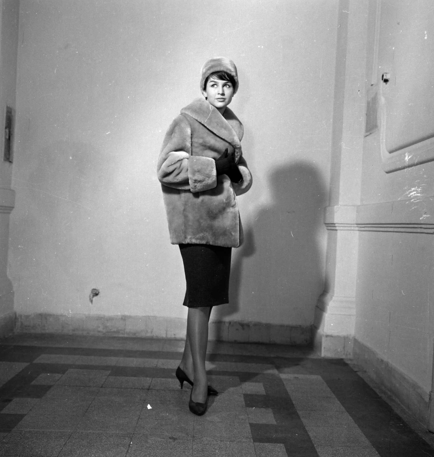 1955, Kotnyek Antal, fur coat, Fortepan #210920