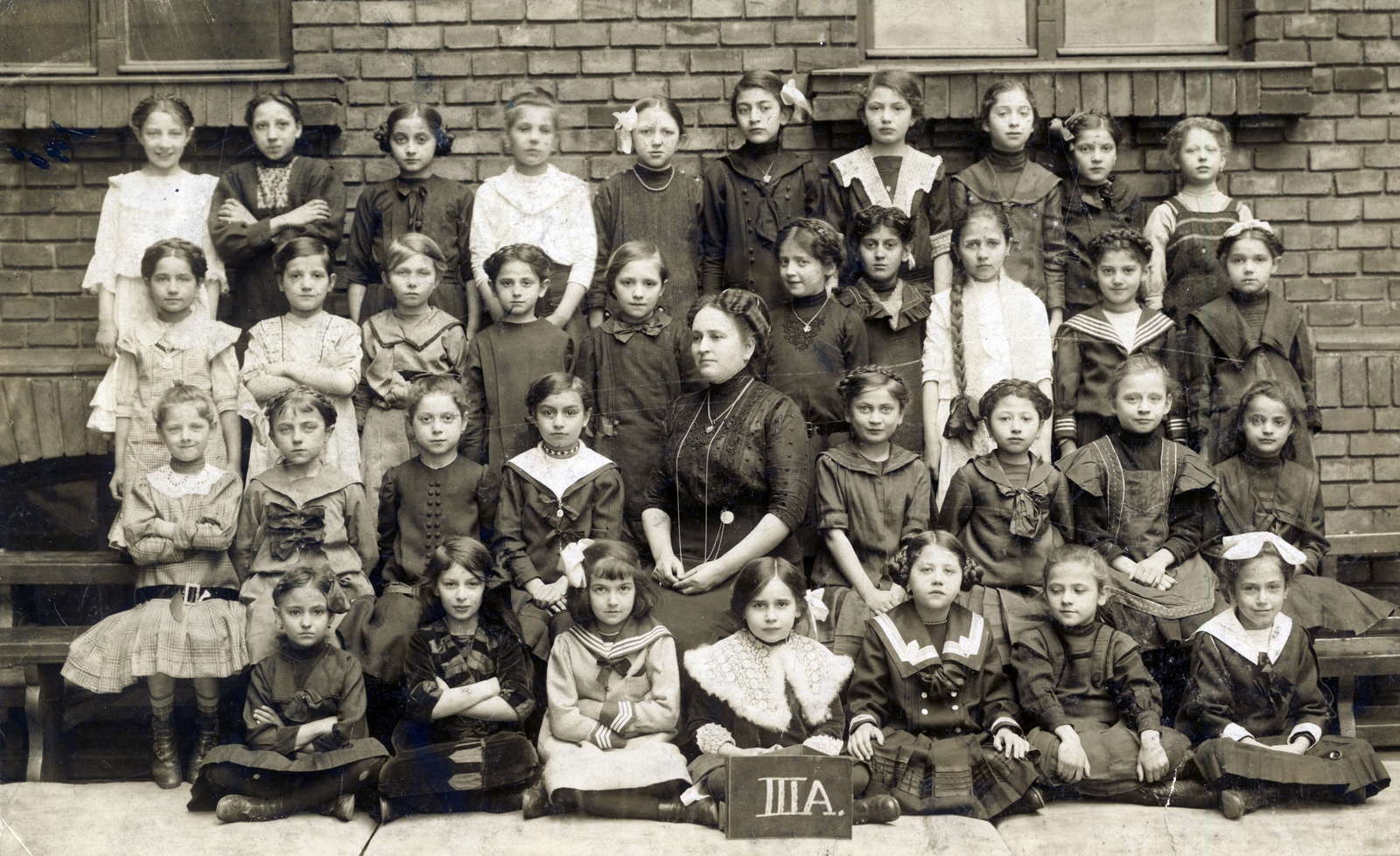 1916, Kutas Anna, class photo, tress, girls' class, Fortepan #210931