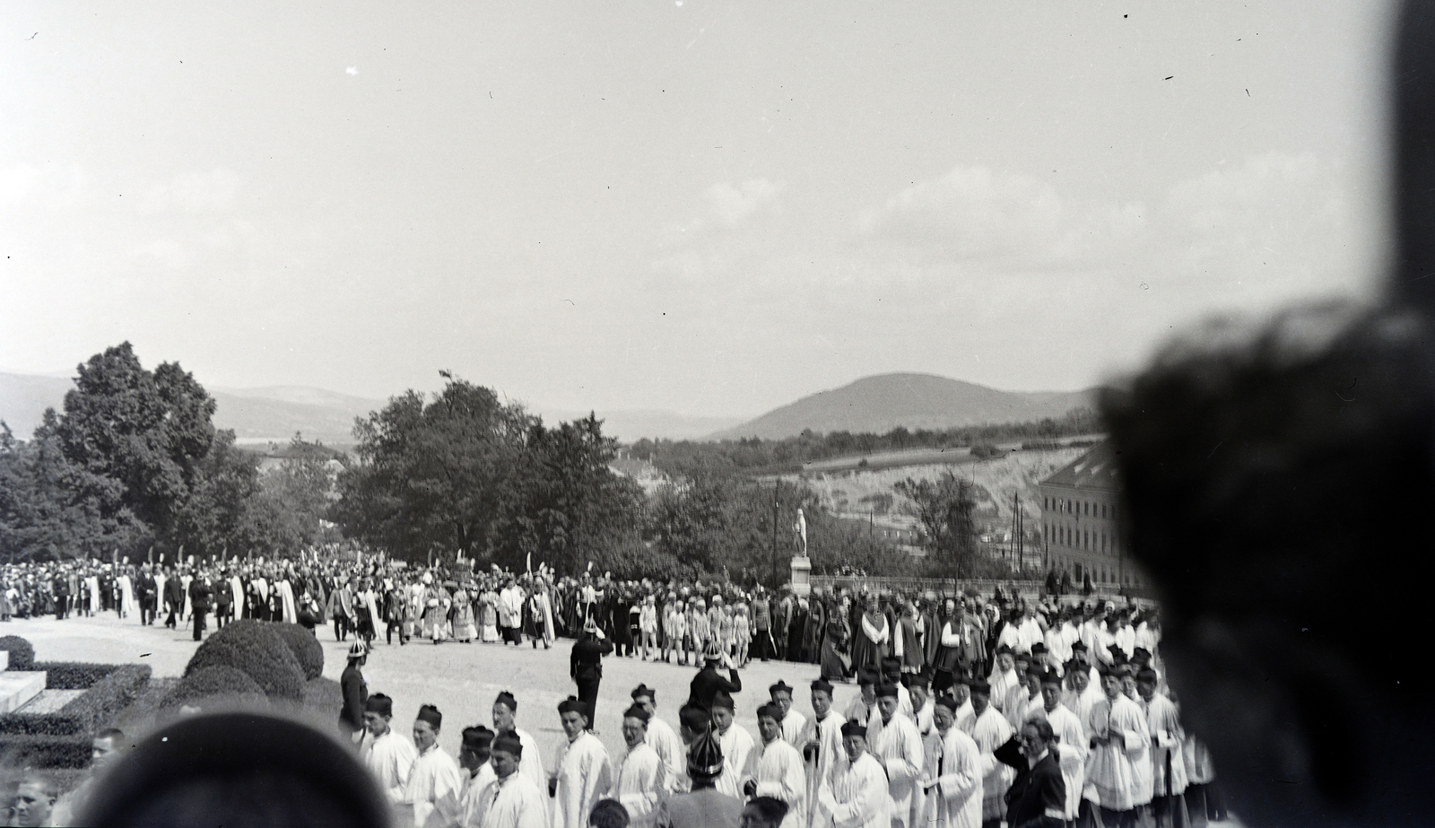 Hungary, Esztergom, a felvétel a Bazilika előtt, a Szent Jobb országjárásának első állomásán, 1938. május 30-án készült., 1938, Laborc György, Fortepan #210938