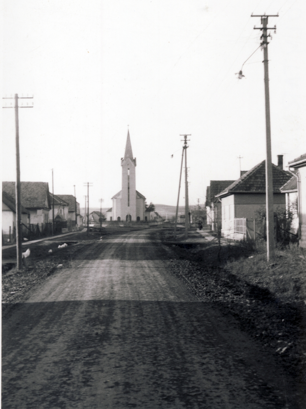 Magyarország, Ipolytarnóc, Rákóczi út, szemben a katolikus templom., 1940, Lajtai László, templom, Fortepan #210960