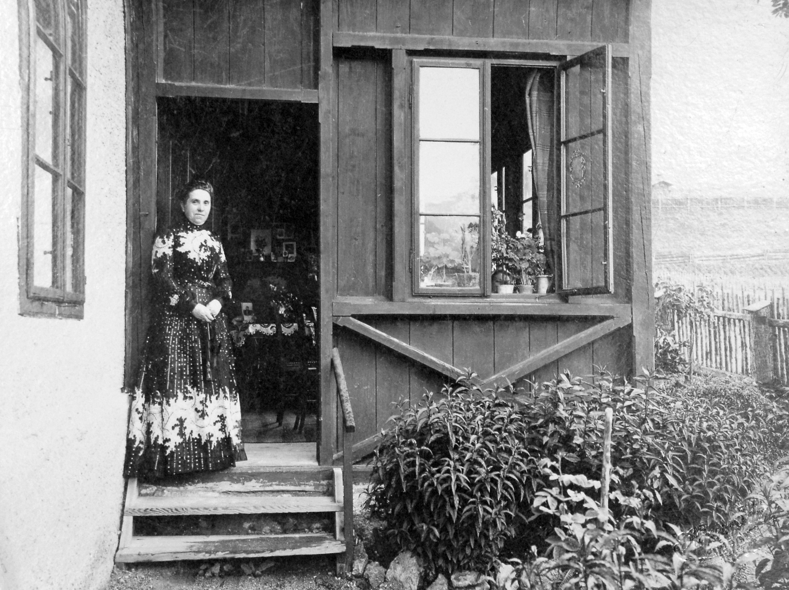 1919, Del Medico Imre, portrait, fashion, garden, woman, porch, standing in door, Fortepan #21102
