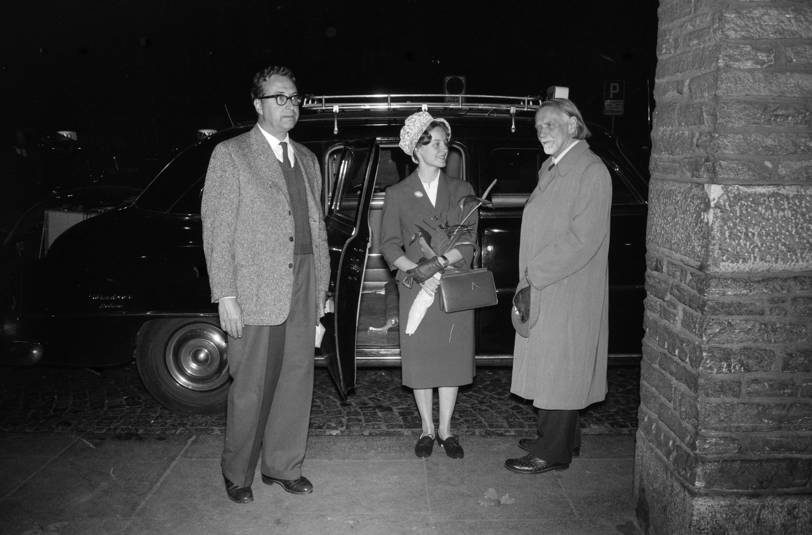 Svájc, Zürich, Enge pályaudvar, jobbra Kodály Zoltán és felesége Péczely Sarolta., 1961, ETH Zürich, Kodály Zoltán-ábrázolás, Fortepan #211159