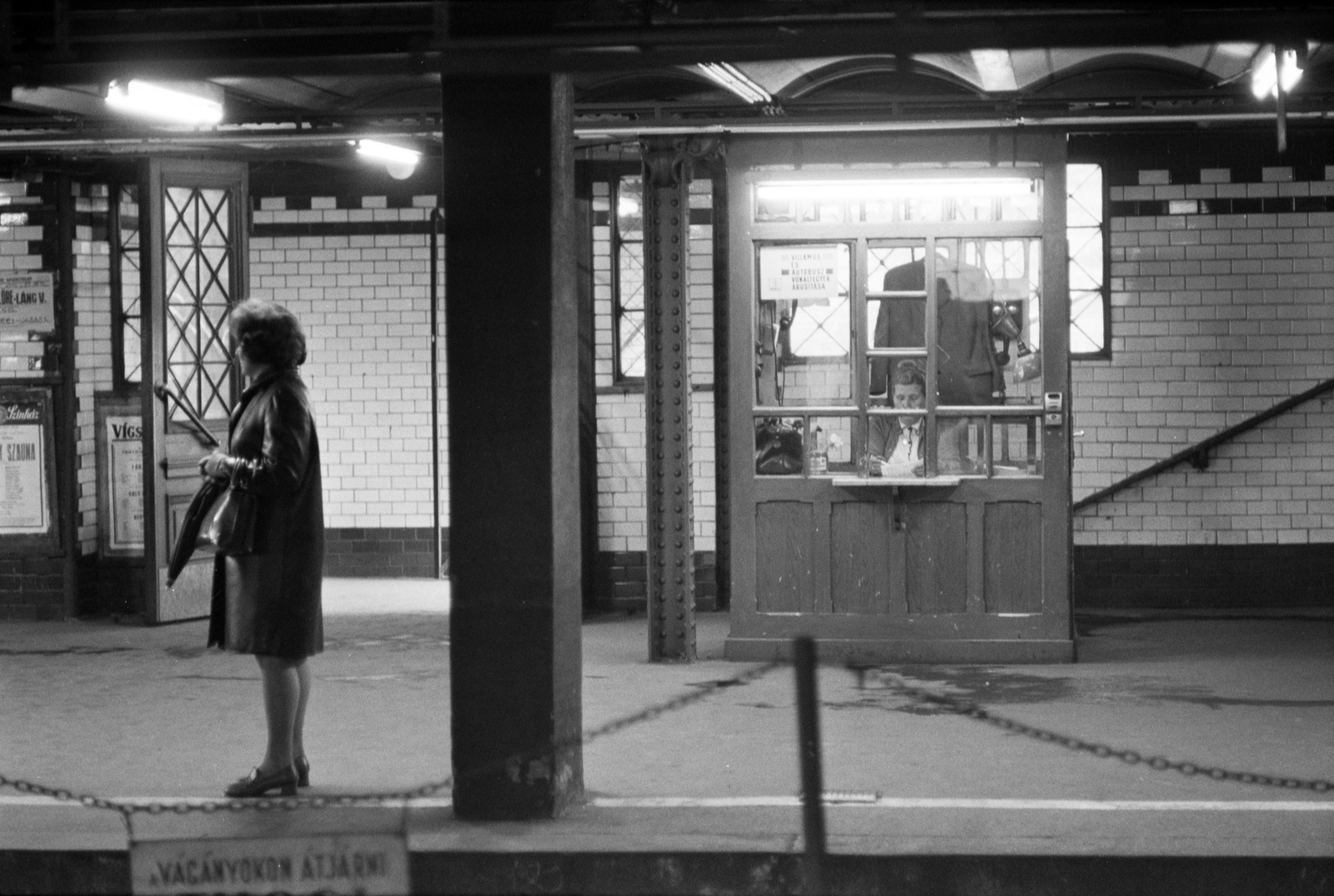 Hungary, Budapest, 1972, ETH Zürich, underground railway, cashier machine, Fortepan #211285