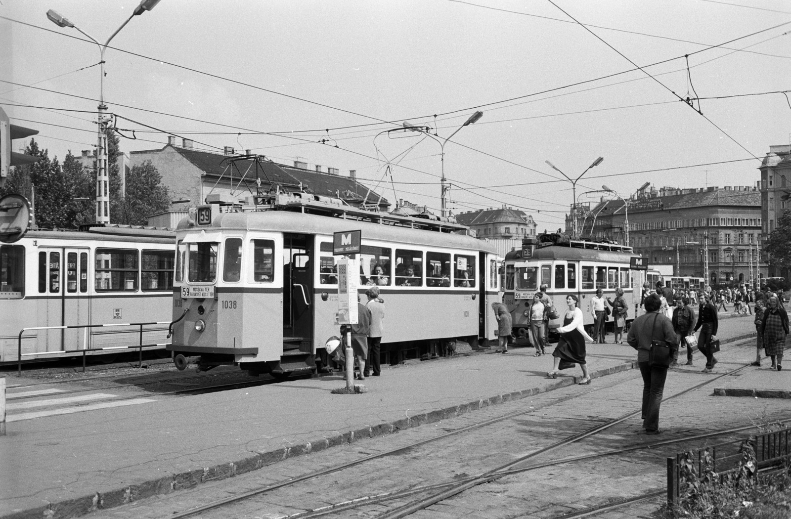 Magyarország, Budapest II., Széll Kálmán (Moszkva) tér., 1979, ETH Zürich, villamos, Budapest, Fortepan #211465