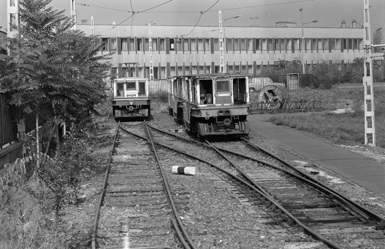 Magyarország, Budapest XIV., a Millenniumi Földalatti Vasút Mexikói úti új járműtelepe., 1984, ETH Zürich, járműroncs, Budapest, Fortepan #211478