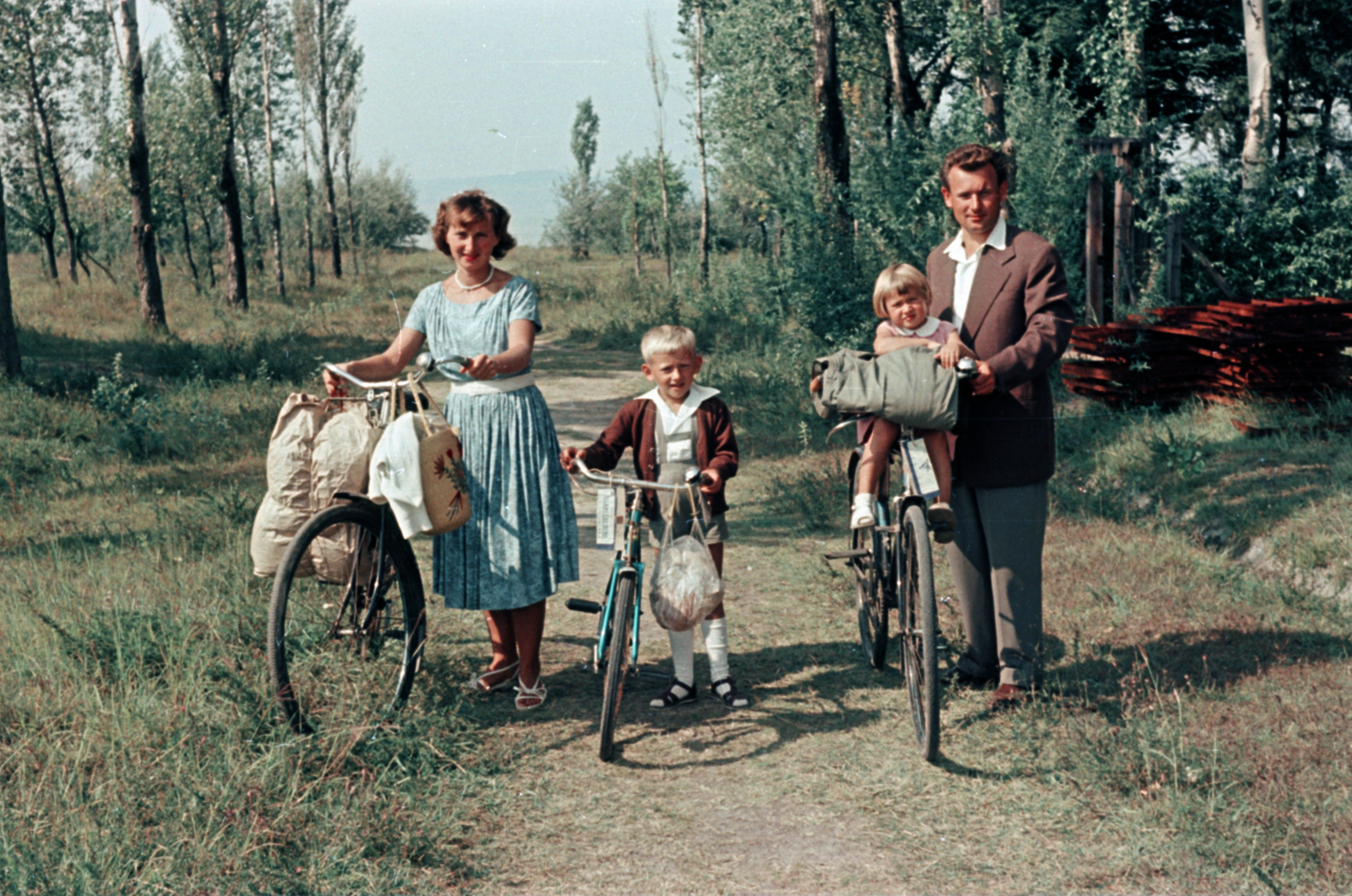 1955, Szalai Veronika, bicycle, colorful, family, excursion, woods, Fortepan #211589