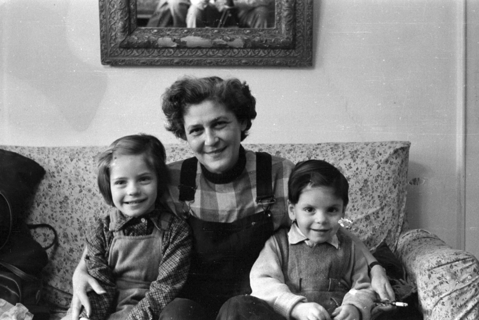 Hungary, Budapest IX., Ráday utca 24/a, Pokorny Hermann vezérezredes felesége az otthonukban., 1959, Szalai Veronika, Budapest, kids, grandparent, Fortepan #211612