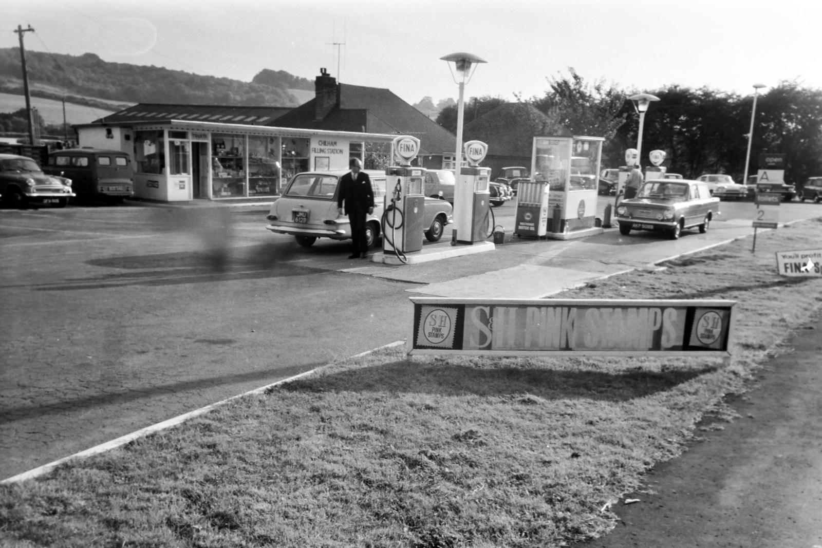 United Kingdom, Canterbury Road, benzinkút a Pickelden Lane torkolatánál., 1965, Szathmáry Géza dr., gas station, fueling, Fortepan #211652