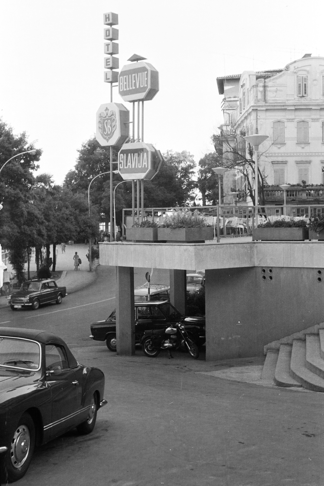 Horvátország,Adria, Abbázia, ulica Maršala Tita, a Hotel Palace Bellevue terasza., 1969, Szathmáry Géza dr., szálloda, Fortepan #211710