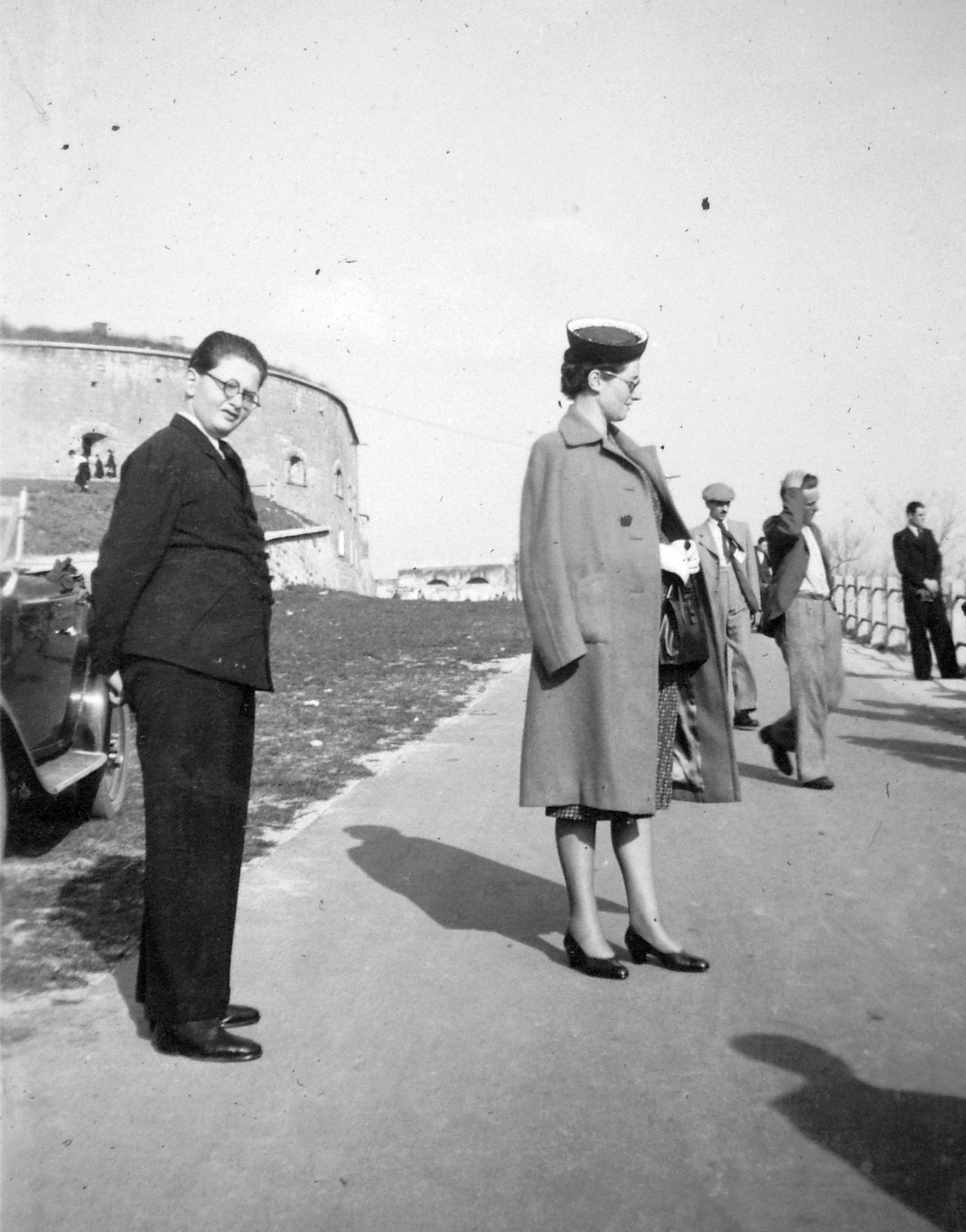 Hungary, Budapest XI., a Citadellánál., 1939, Del Medico Imre, genre painting, Budapest, Bocskai-jacket, Fortepan #21181