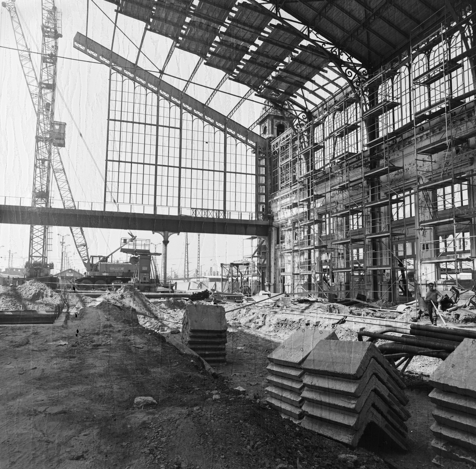 Magyarország, Budapest VI., a Nyugati pályaudvar csarnokának rekonstrukciója., 1978, UVATERV, Budapest, Fortepan #211921