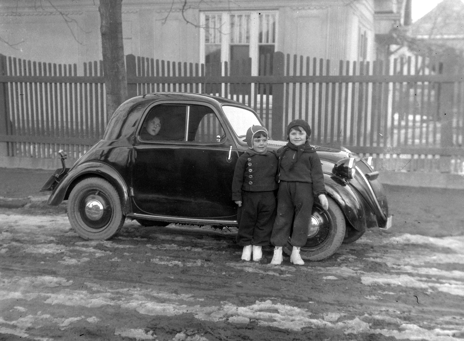 Fiat Topolino személygépkocsi., 1940, Fortepan, Fiat-brand, Italian brand, kids, Fortepan #21204