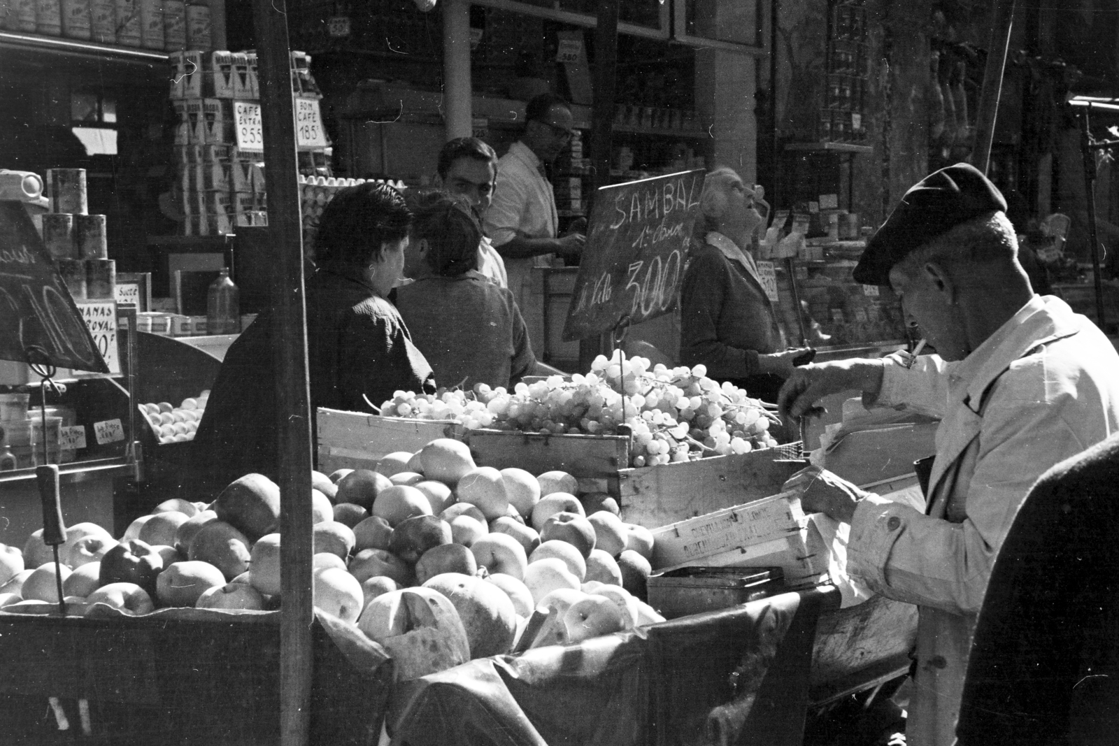 France, Paris, 1959, Aradi Péter, Szenczi Mária, market, Fortepan #212050