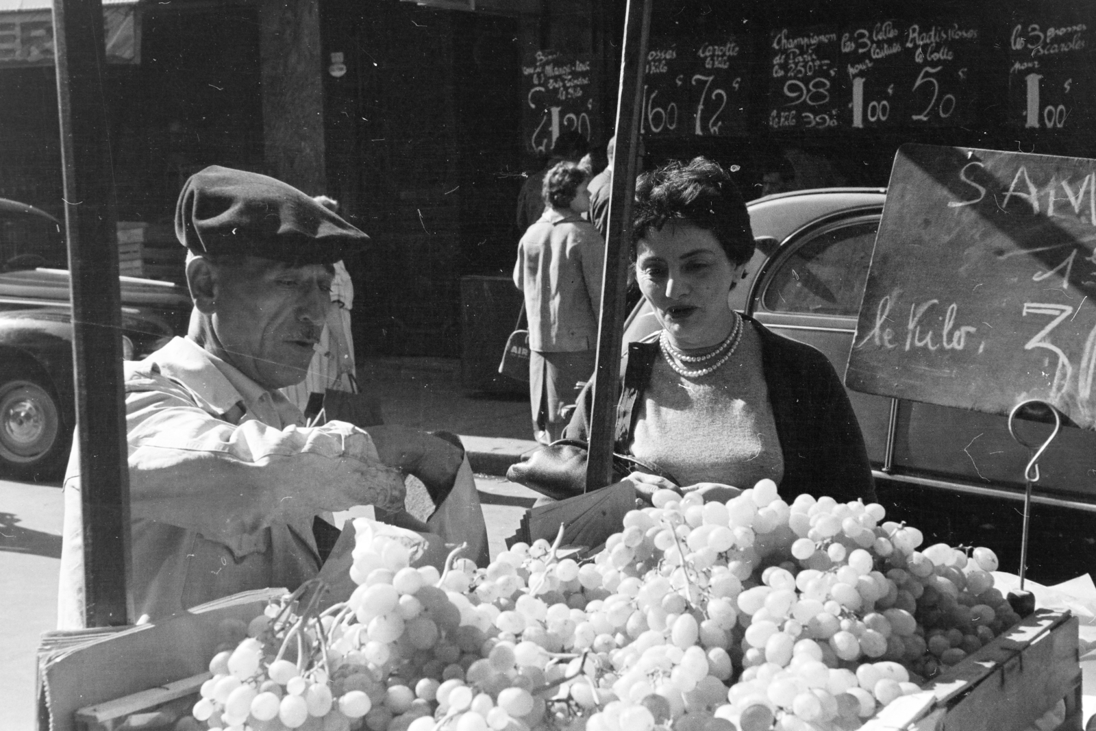 France, Paris, 1959, Aradi Péter, Szenczi Mária, market, Fortepan #212052