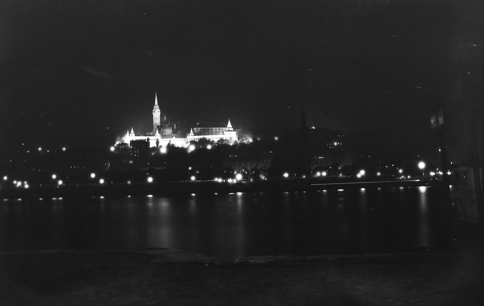 Hungary, Budapest, Mátyás-templom és a Halászbástya Pestről., 1930, Fortepan, floodlighting, Fortepan #21219