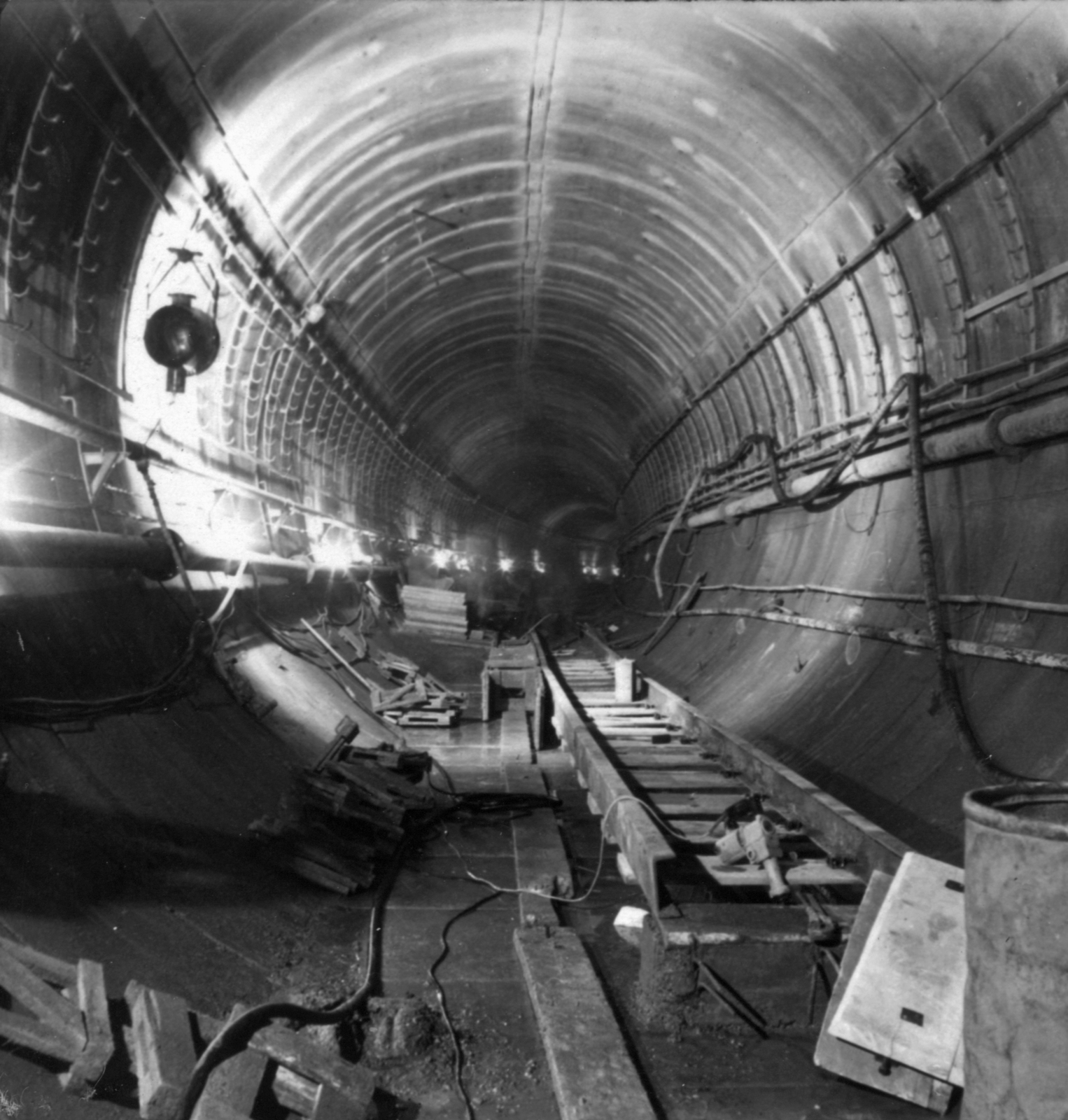 Hungary, Budapest, 1970, Fortepan/Album057, construction, tunnel, subway construction, subway, public transport, photo aspect ratio: square, Fortepan #212480