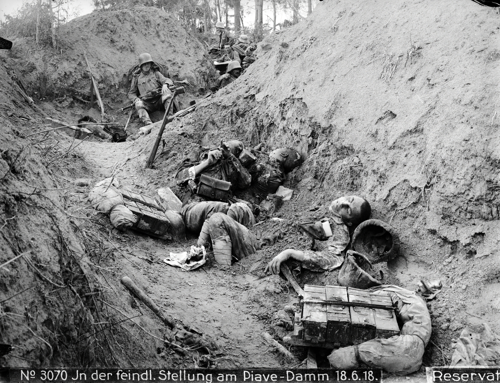 Italy, a Császári és Királyi Hadsereg által elfoglalt olasz állás a Piave folyó közelében., 1918, Österreichische Nationalbibliothek, trench, Fortepan #212551