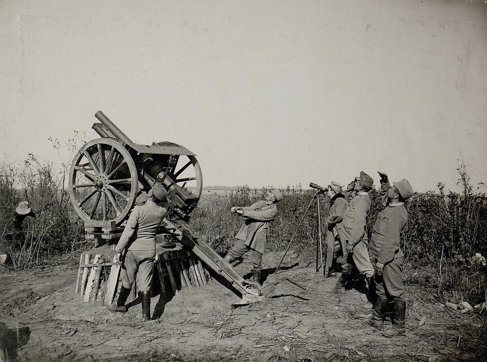 Ukraine, (ekkor Piane), a Császári és Királyi Hadsereg légvédelmi lövegállása. A felvétel 1915. október 16-án készült., 1915, Österreichische Nationalbibliothek, cannon, air defense, Fortepan #212751