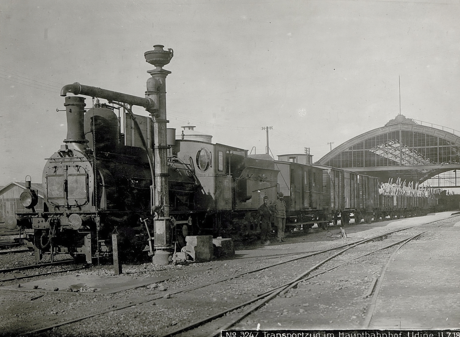 Italy, Udine, pályaudvar., 1918, Österreichische Nationalbibliothek, steam locomotive, railway, water crane, Fortepan #212858