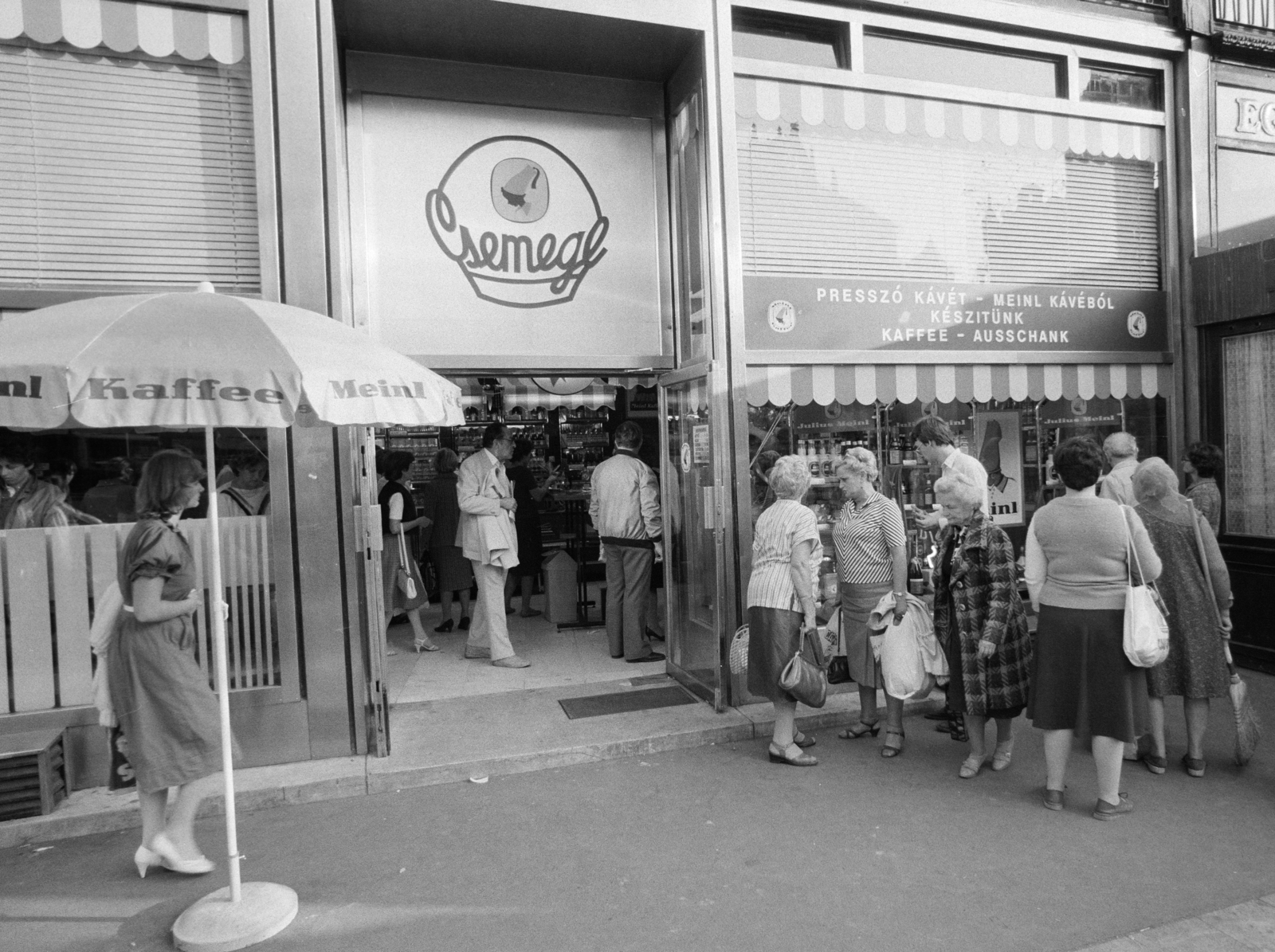 Hungary, Budapest V., Ferenciek tere (Felszabadulás tér) 1., Csemege üzlet., 1984, Szalay Zoltán, Csemege enterprise, Budapest, Fortepan #213006