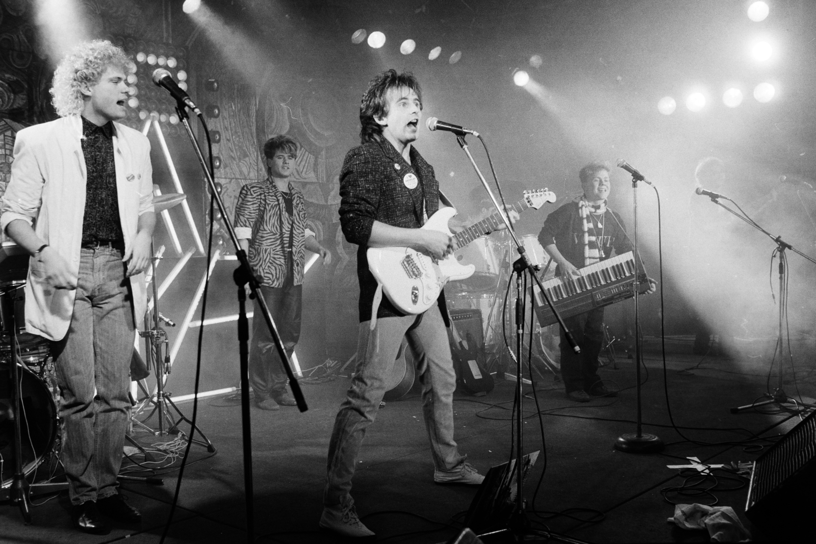 Hungary, Budapest XI., Villányi út 29-43., a Kertészeti Egyetem Klubja (KEK), Pop-meccs gála 1986. február 8-án. Az Első Emelet együttes, balról jobbra Tereh István, Patkó Béla Kiki, Bogdán Csaba, Berkes Gábor., 1986, Szalay Zoltán, Budapest, Fortepan #213047