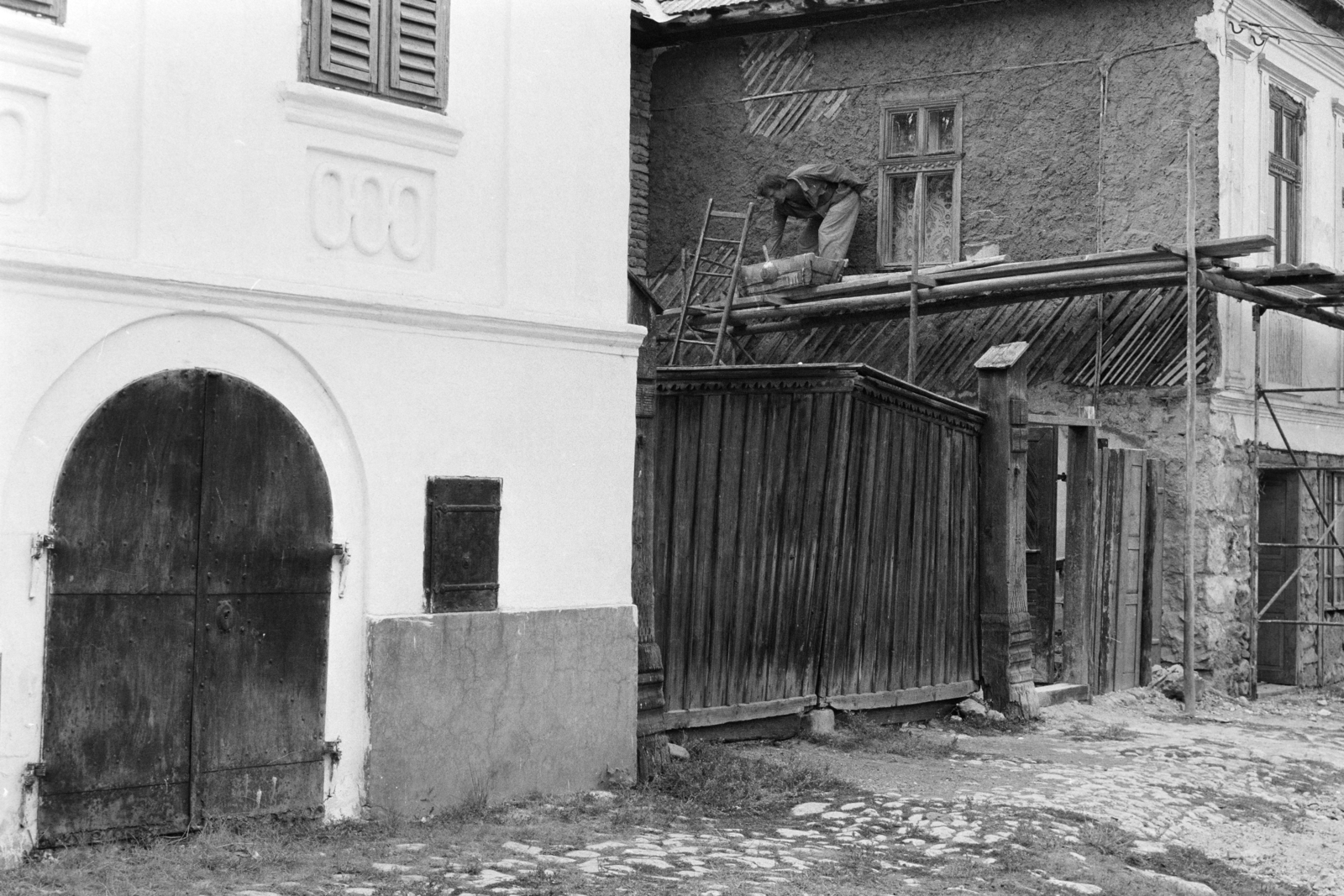 Romania,Transylvania, Rimetea, 1987, Szalay Zoltán, construction, Fortepan #213112