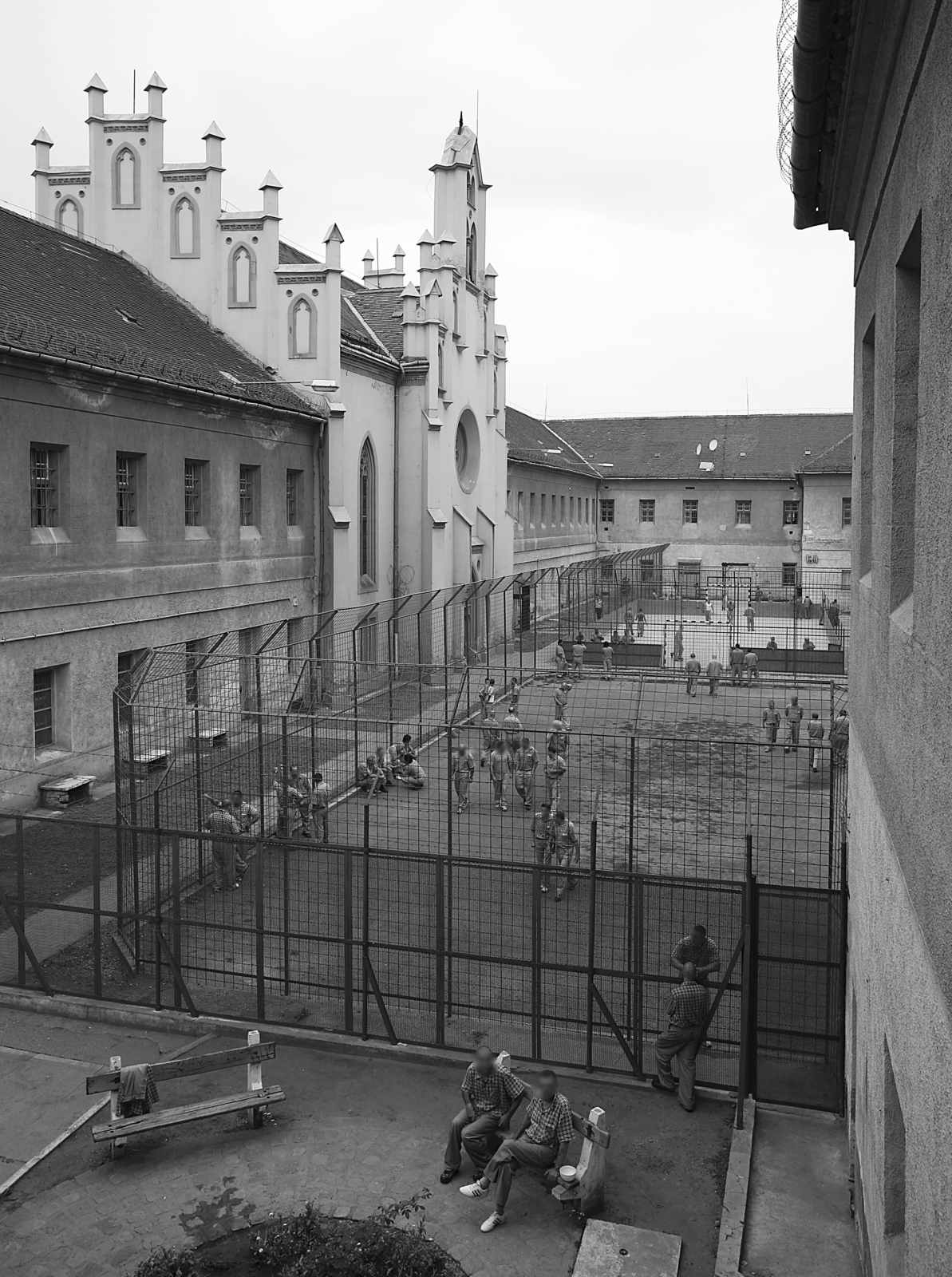 Magyarország, Vác, Vác, a Váci Fegyház és Börtön udvara, balra az egykori kápolna, ekkor központi raktár., 1985, Urbán Tamás, Fortepan #213376