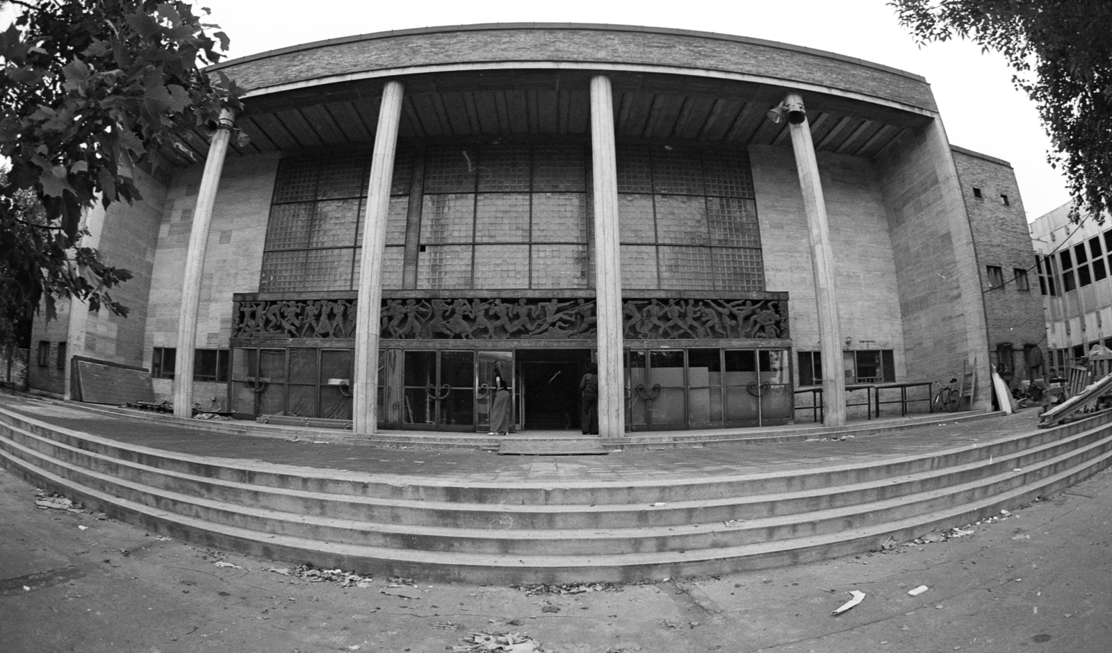 Hungary, Budapest XIV., Istvánmezei út 3-5., Nemzeti Sportcsarnok (később Gerevich Aladár Nemzeti Sportcsarnok)., 1975, Urbán Tamás, Budapest, public building, modern architecture, fisheye lens, Fortepan #213688