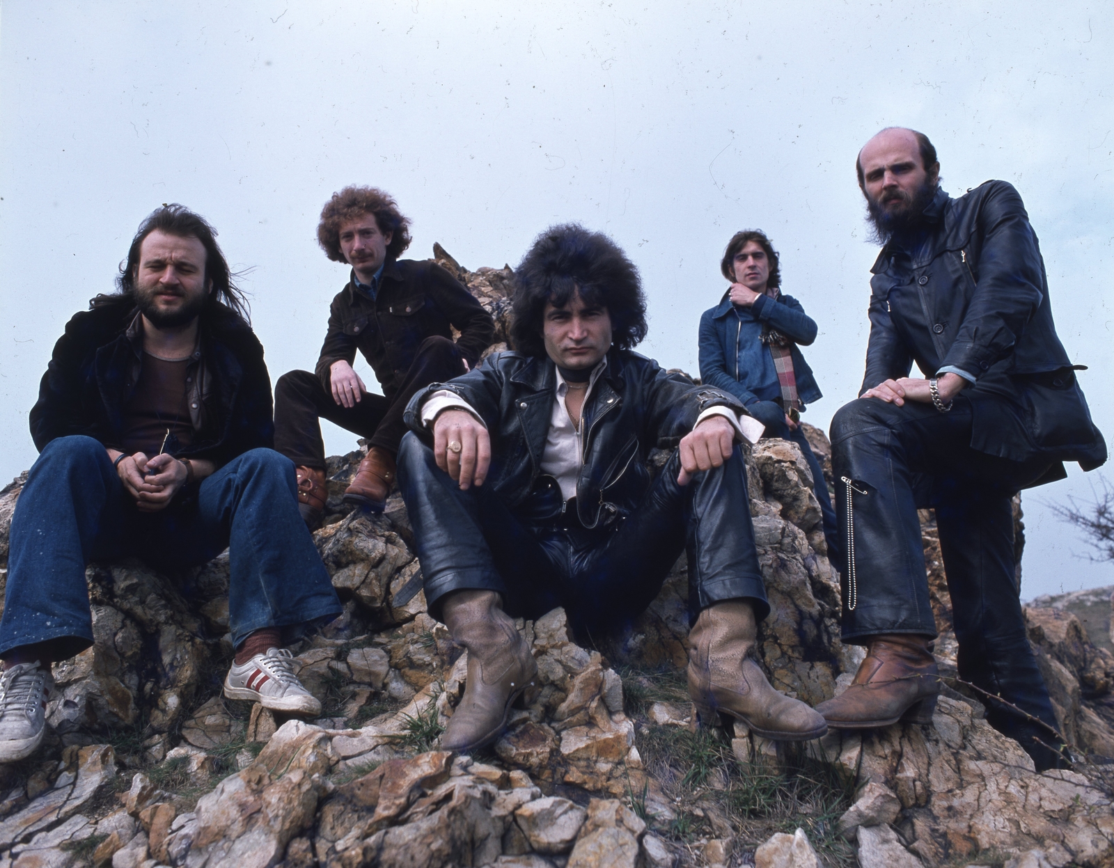 Hungary, Piramis együttes: Köves Miklós, Gallai Péter, Závodi János, Révész Sándor, Som Lajos, 1979, Urbán Tamás, colorful, hairdo, sitting on a rock, Fortepan #213792