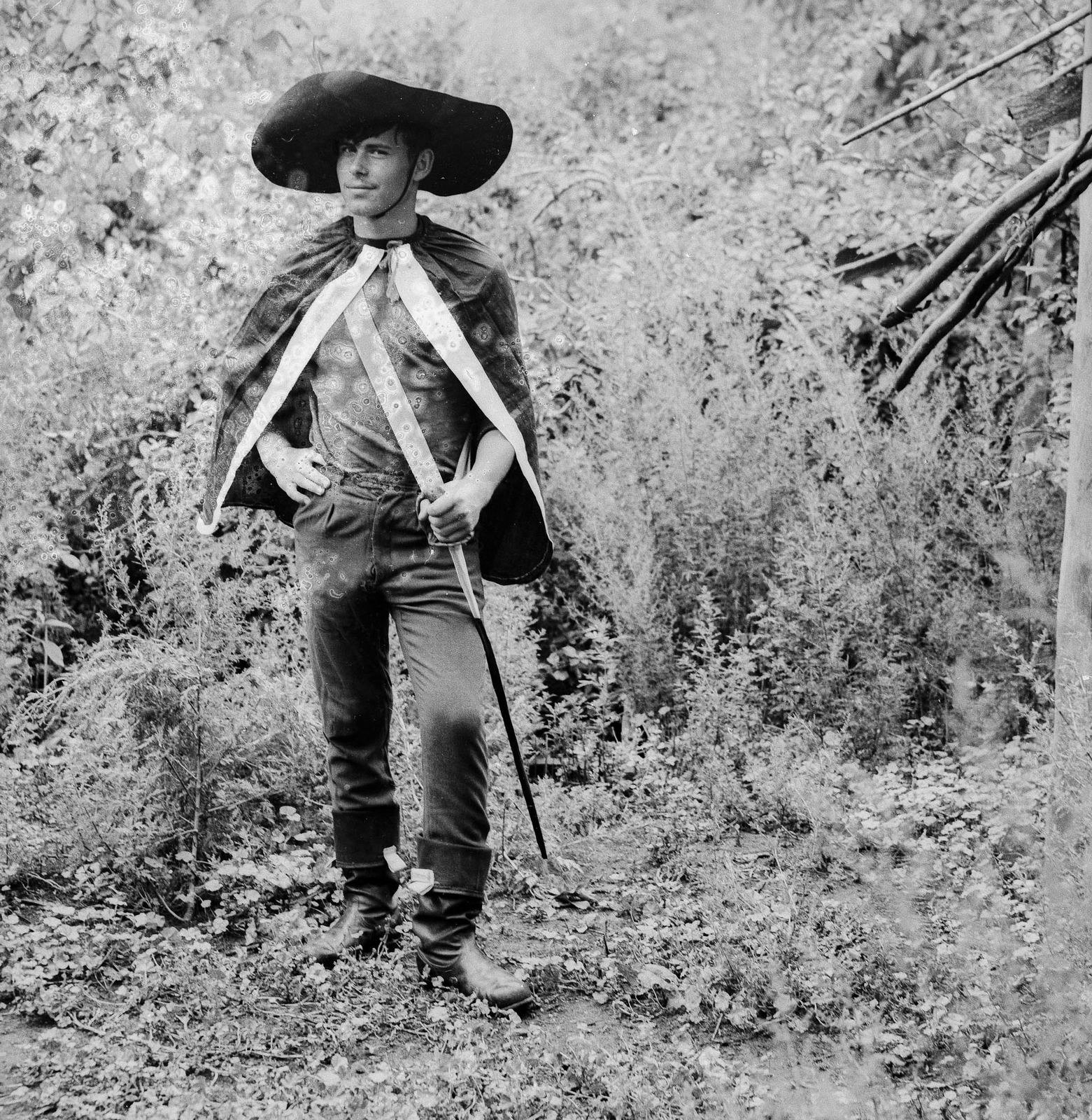 1964, Zaharia Cusnir, cloak, hat, costume, sword, Fortepan #213857