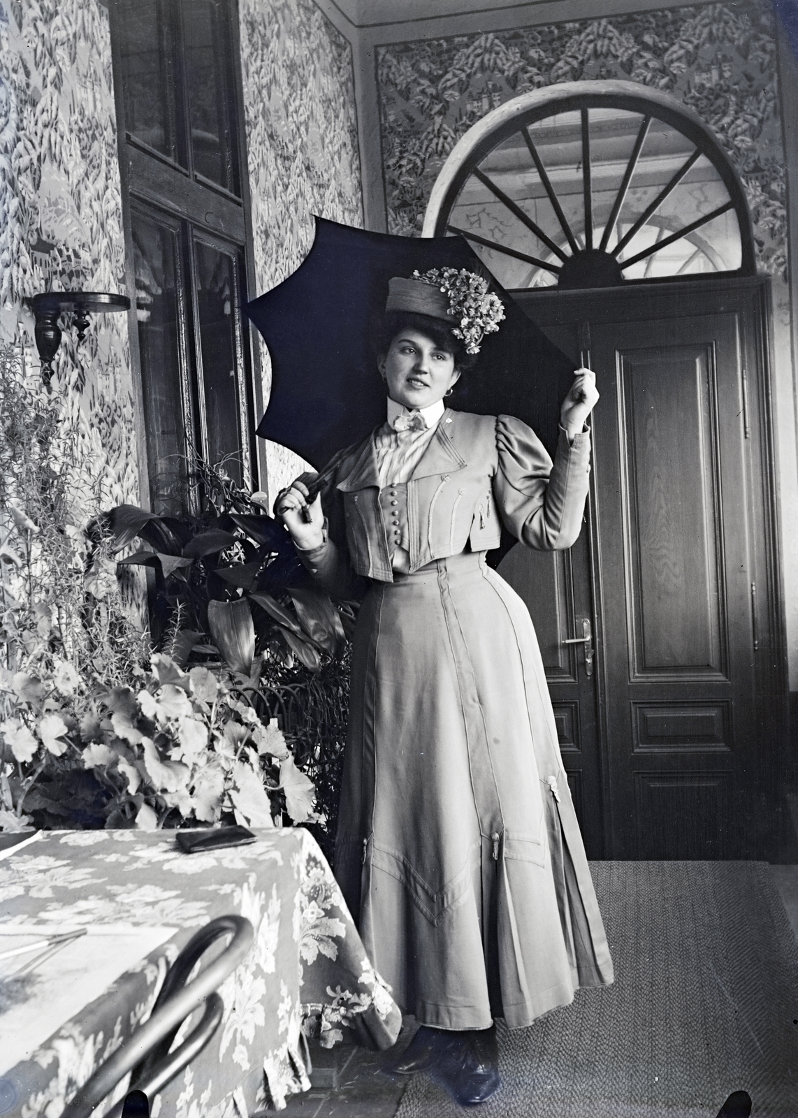 1917, Tóvári Tamás, hat, sunshades, interior, Fortepan #213908